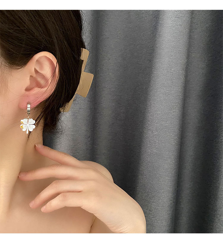 Daily Occasion Titanium Steel Material Fashion Four Leaf Clover Titanium Steel Plating Drop Earrings 1 Pair