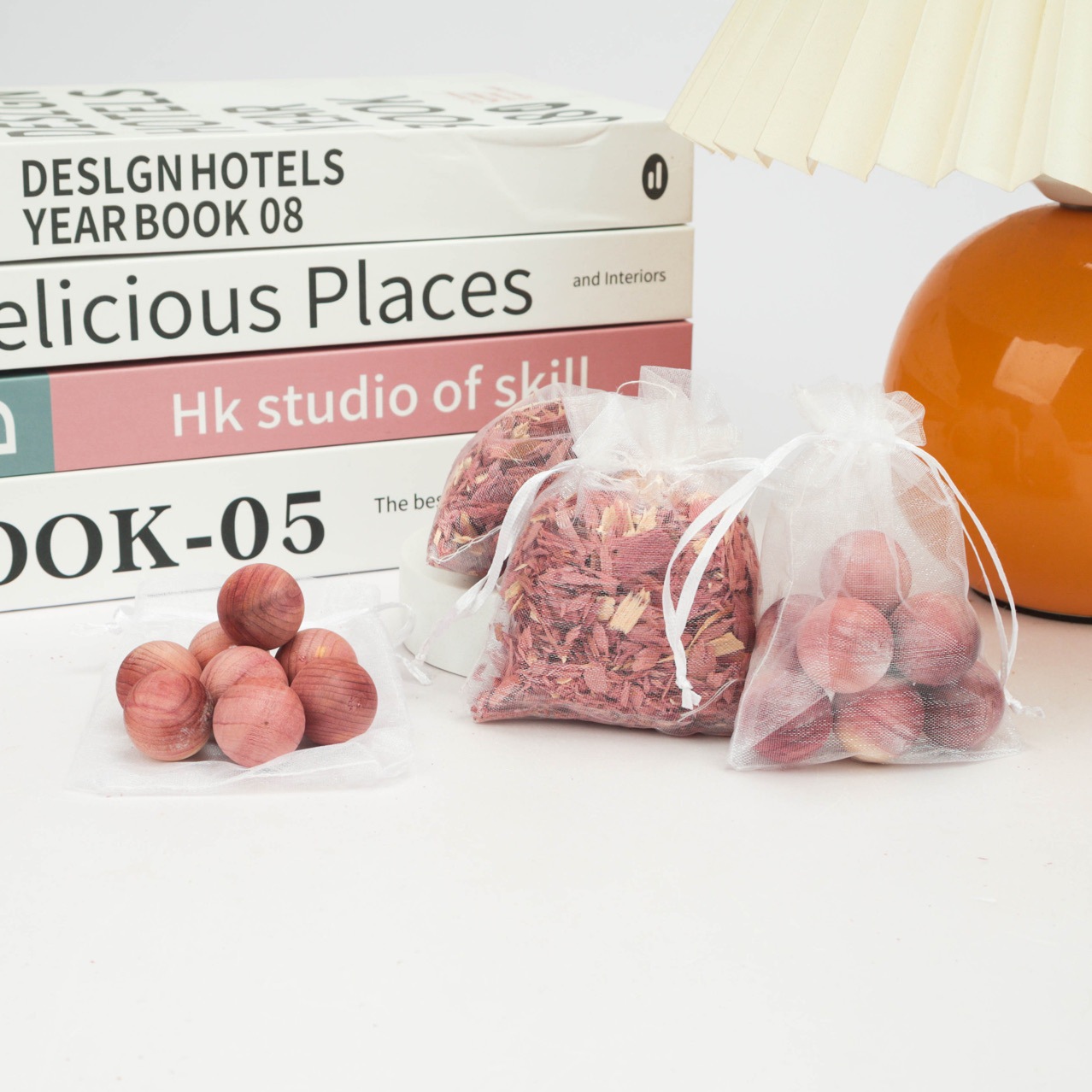 Fragancia de madera caliente colgante desodorante cedro rojo bola de madera madera natural aserrín zapatero armario a prueba de polillas, insectos y desodorante