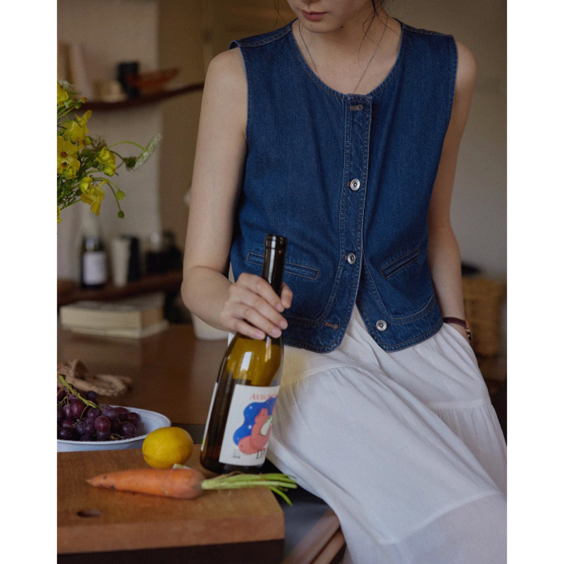 Vintage Round Neck Washed Short Denim Vest for Women 2025 Summer New Petite Versatile Sleeveless Top