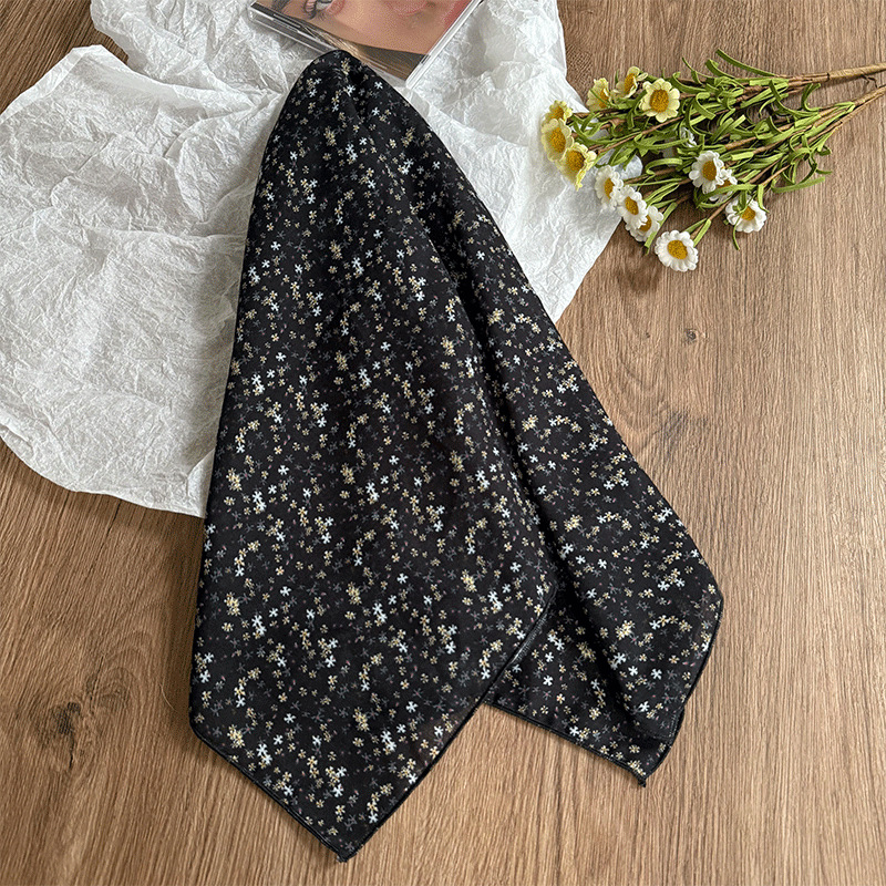 Pañuelo en la cabeza Verano femenino pastoral nuevo estilo floral literario bufanda cuadrada todo fósforo bufanda pequeña bufanda de seda correa para el cabello multifunción accesorios para el cabello
