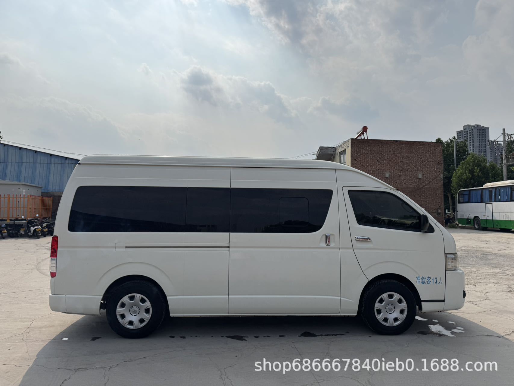 Export to Africa: Factory direct sales of light trucks, diesel buses, commercial buses, and medium-sized vehicles