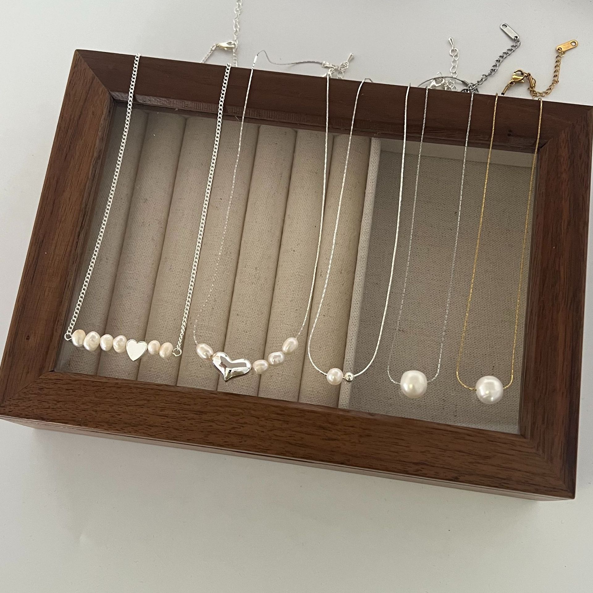 Fashionable universal small design retro necklace