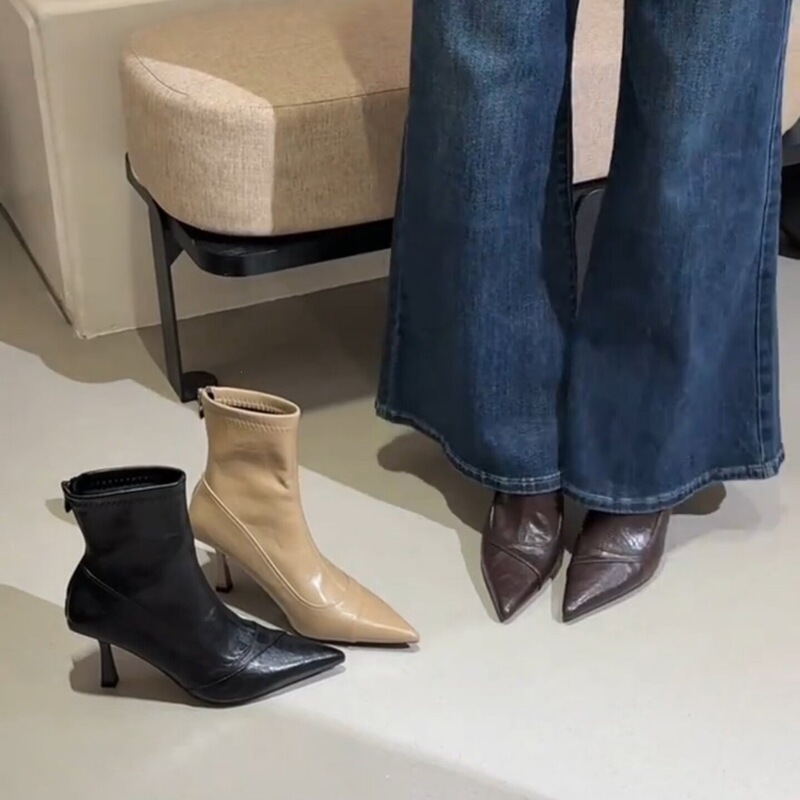 First Encounter: Chic and sophisticated pointed-toe stiletto ankle boots, slim-fit, short-tube design, 2026 autumn/winter collection, with a back zipper, elegant and suitable for work