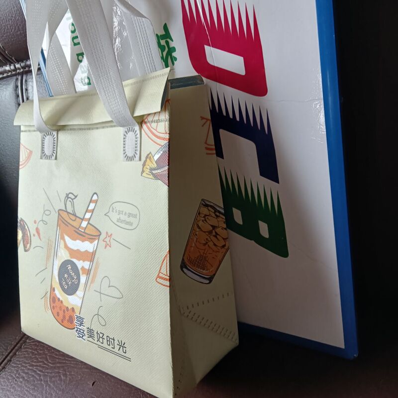 Customized Aluminum Film, Silver Coated Non-woven Bag, Heat-pressed Stereo Bag, Take-out Satchel Shopping Bag with Printed logo