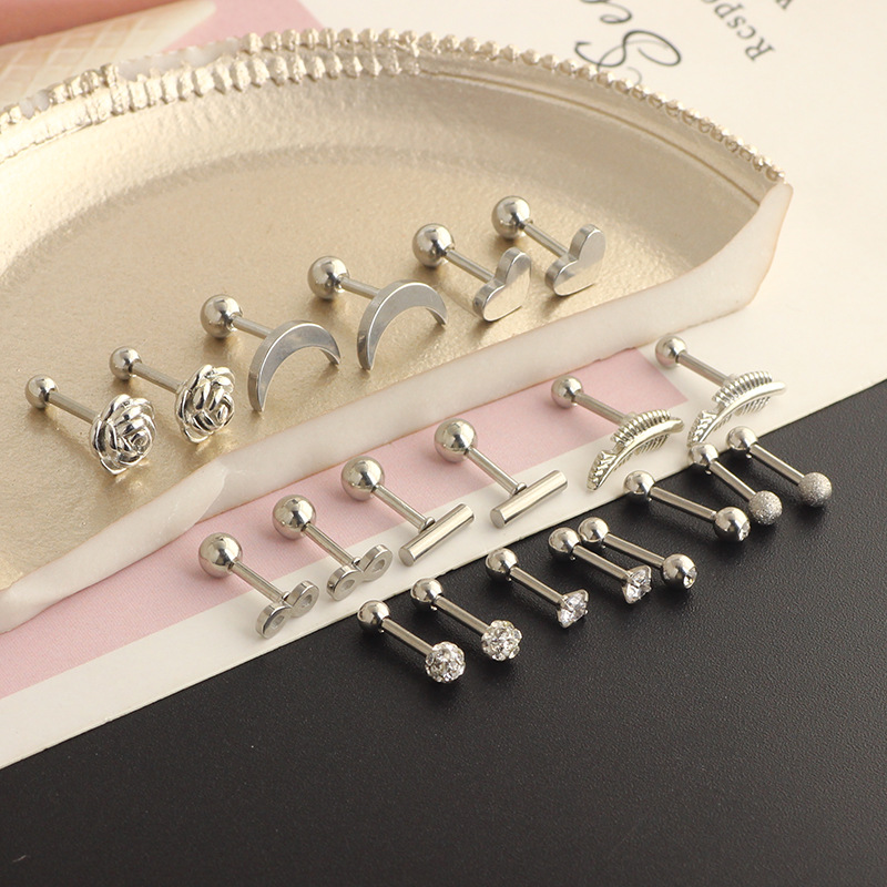 16G labret stud size and finish detail