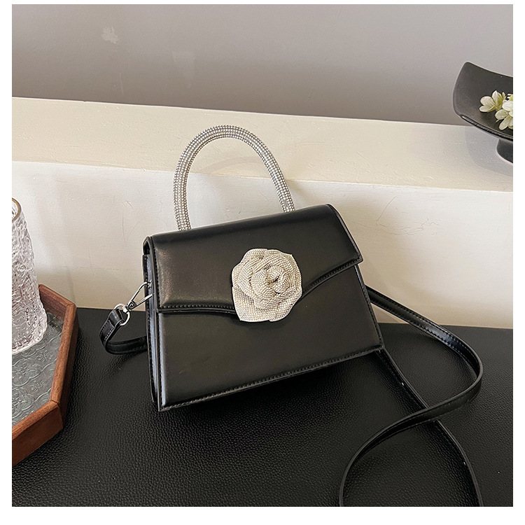 Women's Small Pu Leather Solid Color Flower Streetwear Magnetic Buckle Crossbody Bag display picture 6