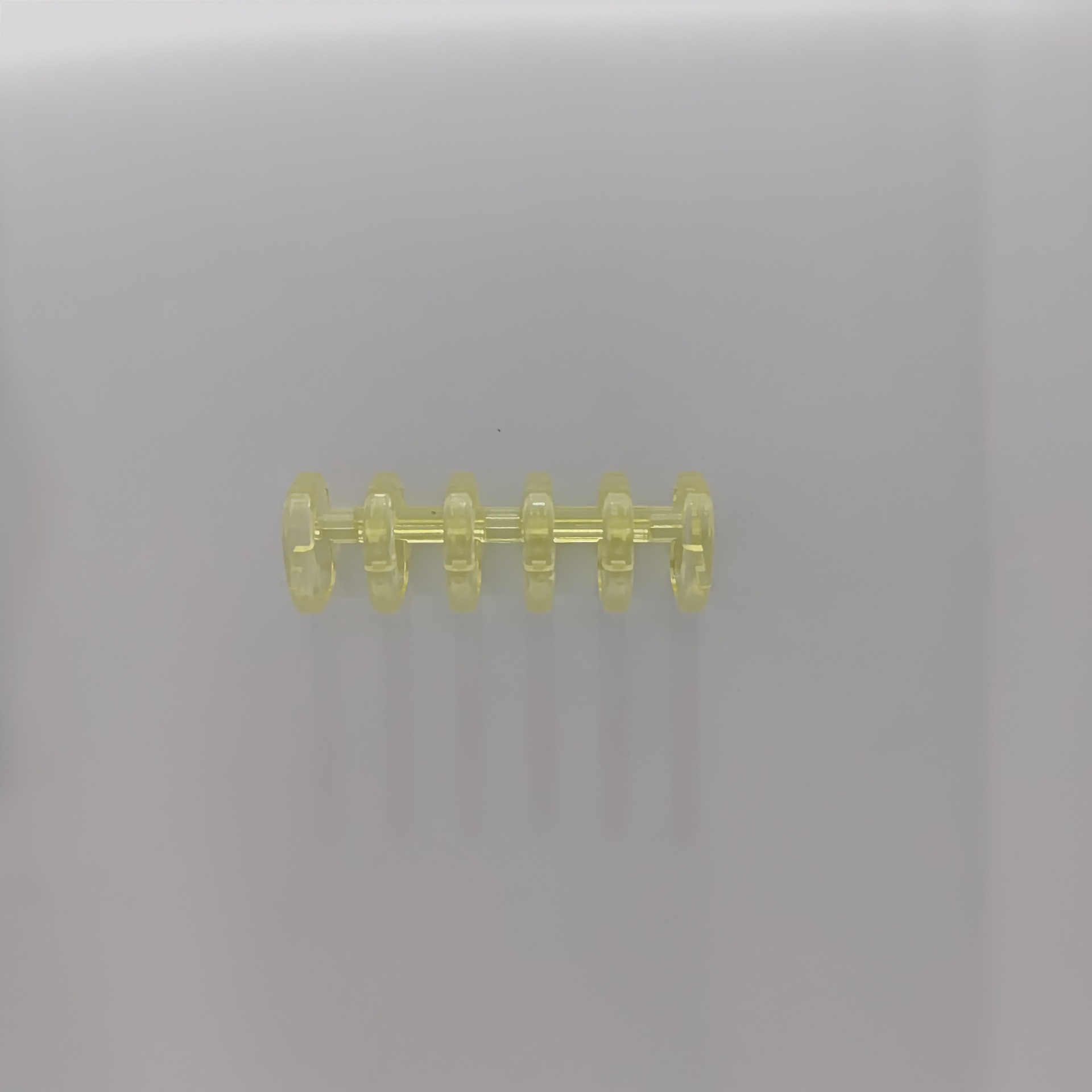 Anillo amarillo de 6 agujeros