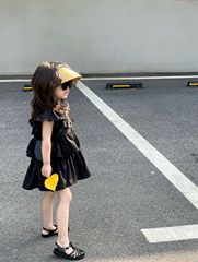 Baby Girl Short Sleeve Princess Dress 2023 Summer Retro Hepburn Style Petal Edge French Black Sleeveless Cake Dress