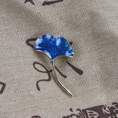 Retro matte gold ginkgo leaf brooch corsage clothing accessories manufacturer supply