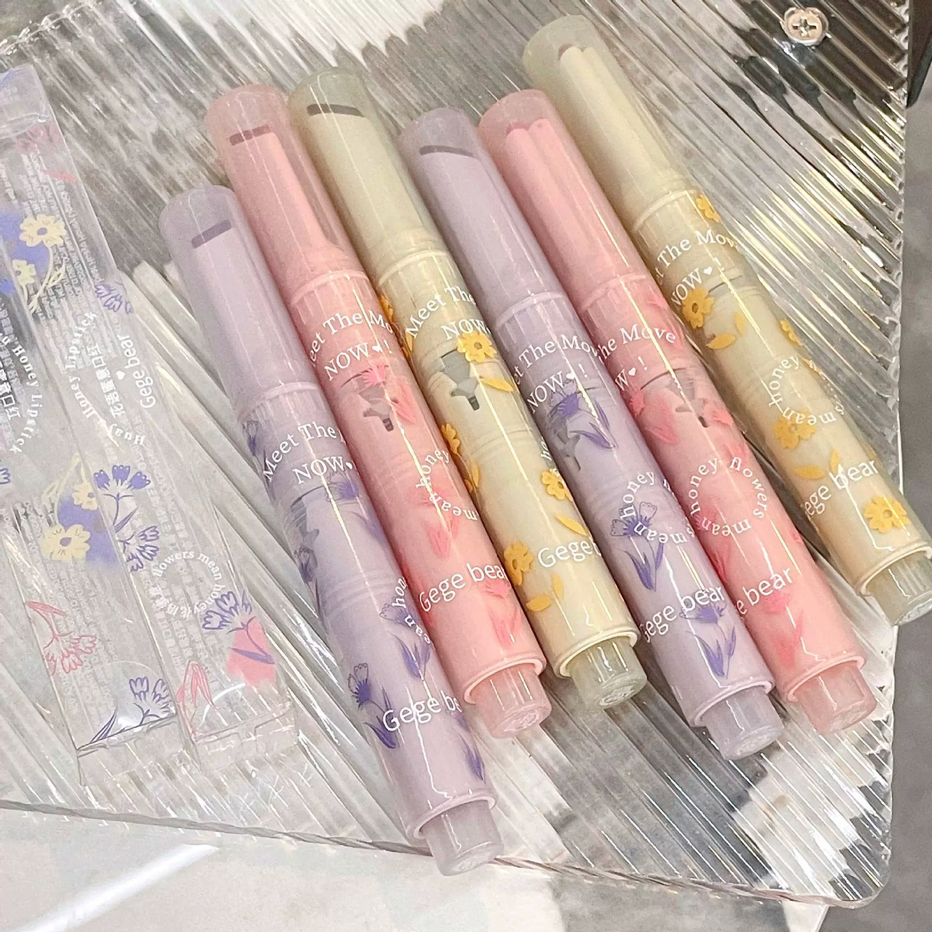 Gege bear戈戈小熊 Nutritious lipstick, mirror effect, intense hydration