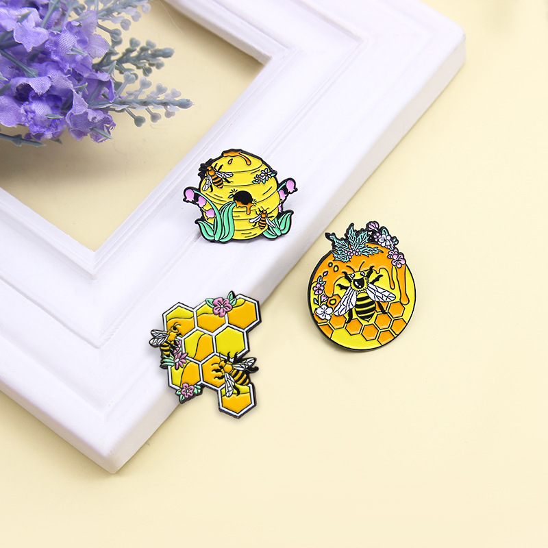 Unisex Gender Retro Pin Leaf Flower Alloy Enamel Unisex Brooches