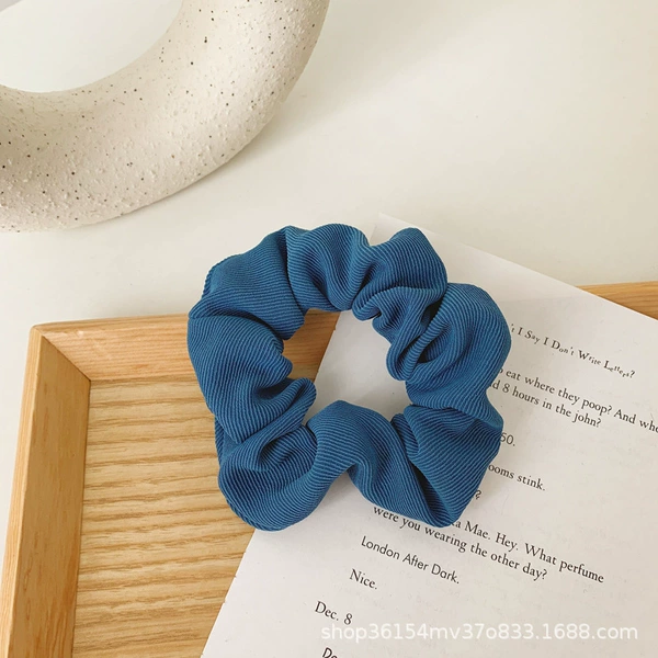 Cingard deep blue large intestine hair circle