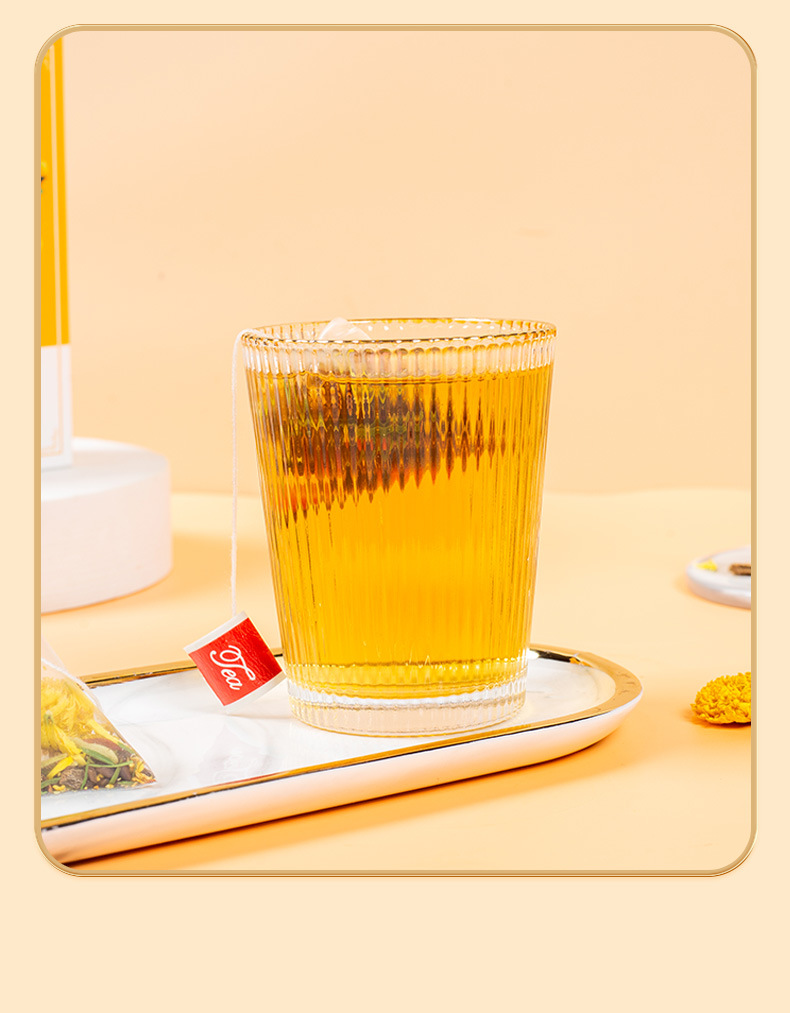 Shi Run Ji Chrysanthemum Cassia Seed Tea 100g Cold Brew Herbal Blend with Goji Berry and Honeysuckle in use