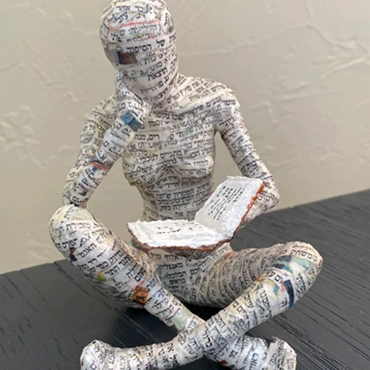 Кросс-бордер новый Reading Woman Reading Women's Palm Polying Model Packing Resin Book Bookstore Decoration