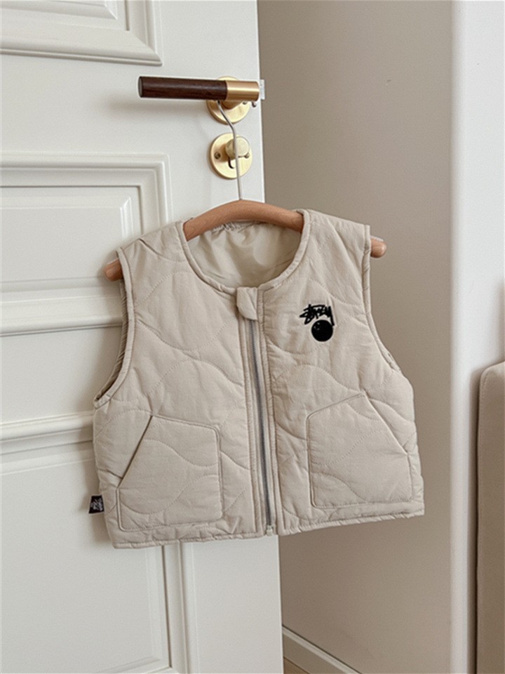 Chaleco de algodón bordado para niños y niñas de estilo coreano de primavera, Otoño e Invierno estilo occidental que combina todo el chaleco acolchado cálido en stock suministro directo