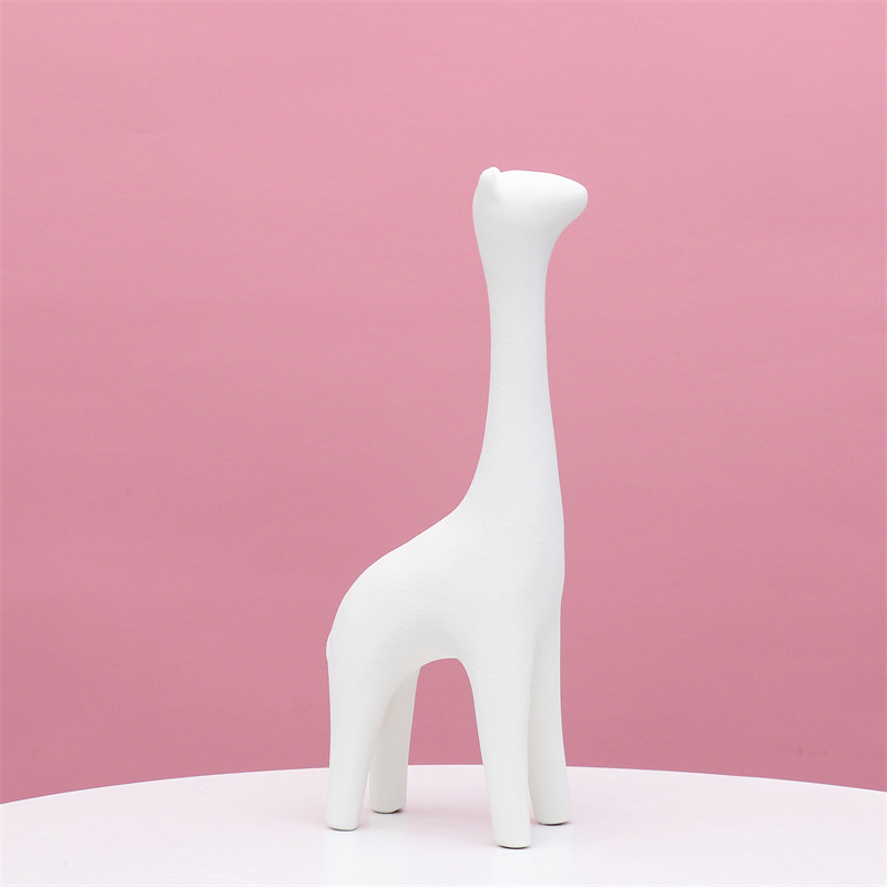 Artesanías de cerámica de estilo europeo Decoración Accesorios Para el hogar creativo TV gabinete de cerámica jirafa regalo al por mayor