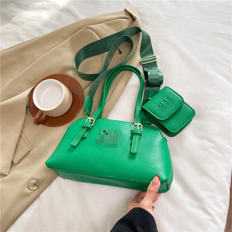 Bolso de bolos transfronterizo para mujer 2025 primavera nuevo bolso de axilas de moda bolso de almohada de hombro de gran capacidad de diseño de nicho