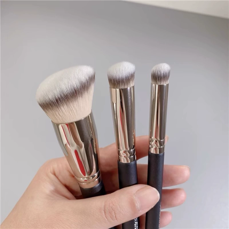 Мягкая кисть для скрытия дефектов, без следов, короткая ручка 15 см, размеры 170/270/370 и наборы