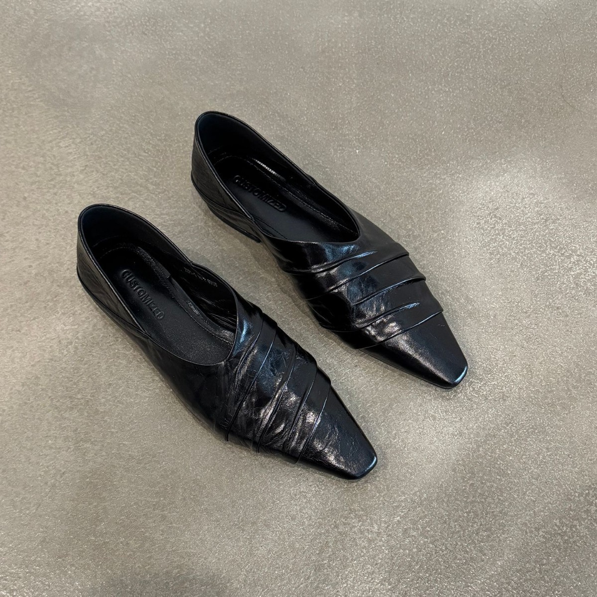 Design shoes made of sheepskin leather square toe for work and office flat, trend of season, genuine leather, easy to put on, suitable for outdoor wear