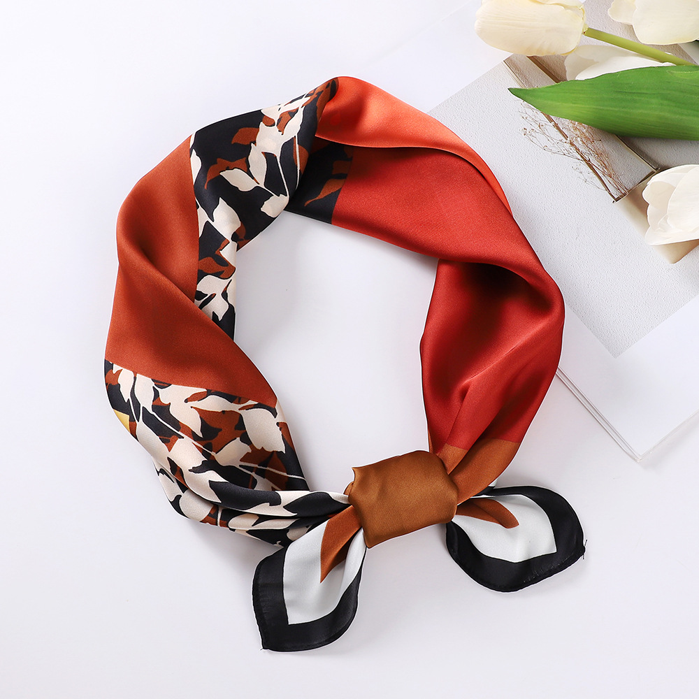 2023 Primavera/Estate Sciarpa di Seta Imitazione di Seta Sciarpa Quadrata da Donna Tie Wrap Capelli B Geometrica Rotonda Stampa Chiffon_voghion.com