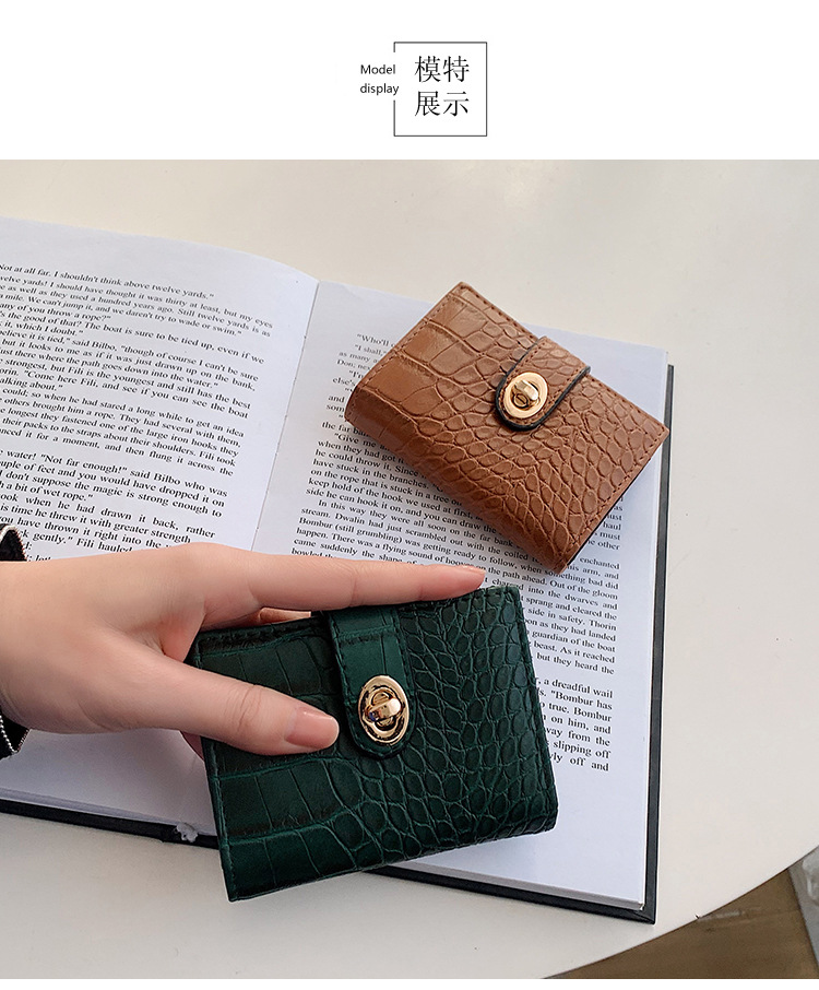 New Short Wallet Stone Embossed File Holder Paint Card Holder Clutch Lock Women's Coin Purse display picture 8