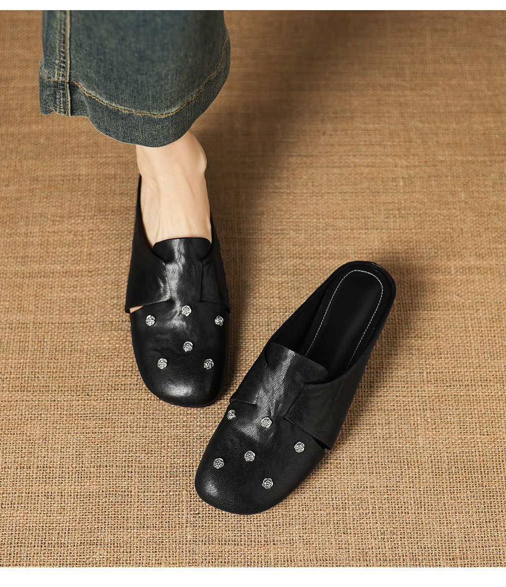 Dép sandal nữ quai chữ V mũi hoa bọc đầu, gót thấp 4 cm, da cừu thời trang — đen chi tiết 8