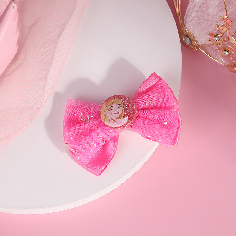 Cartoon hairgrip with bow