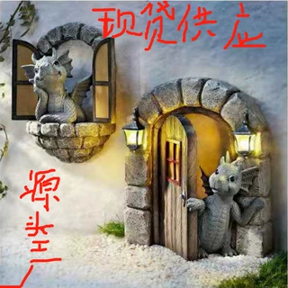 跨境新款装饰摆件恐龙爬窗户花园摆件树脂工艺品卡通侏儒雕像花园