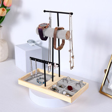 ��ľ����бPT�ֶ��h�朼ܼҾ����C��ָ���ռ{�����չʾ��