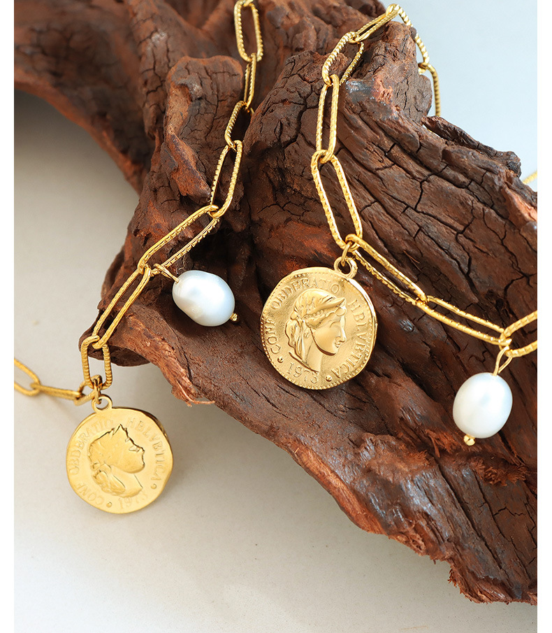 Vintage Style Portrait Titanium Steel Plating Pearl Necklace