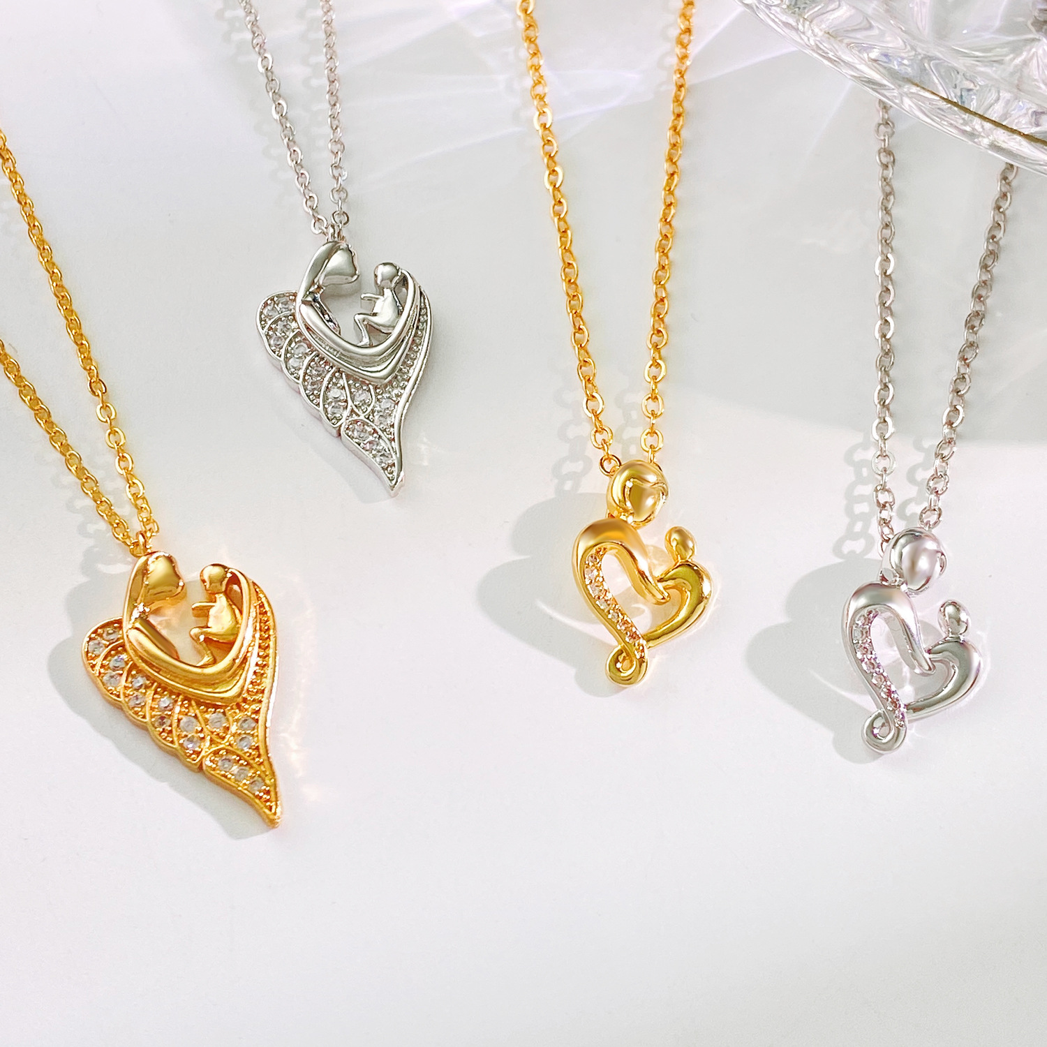 6g Weight Copper MAMA Human Heart Shape Plating Inlay Zircon Pendant Necklace