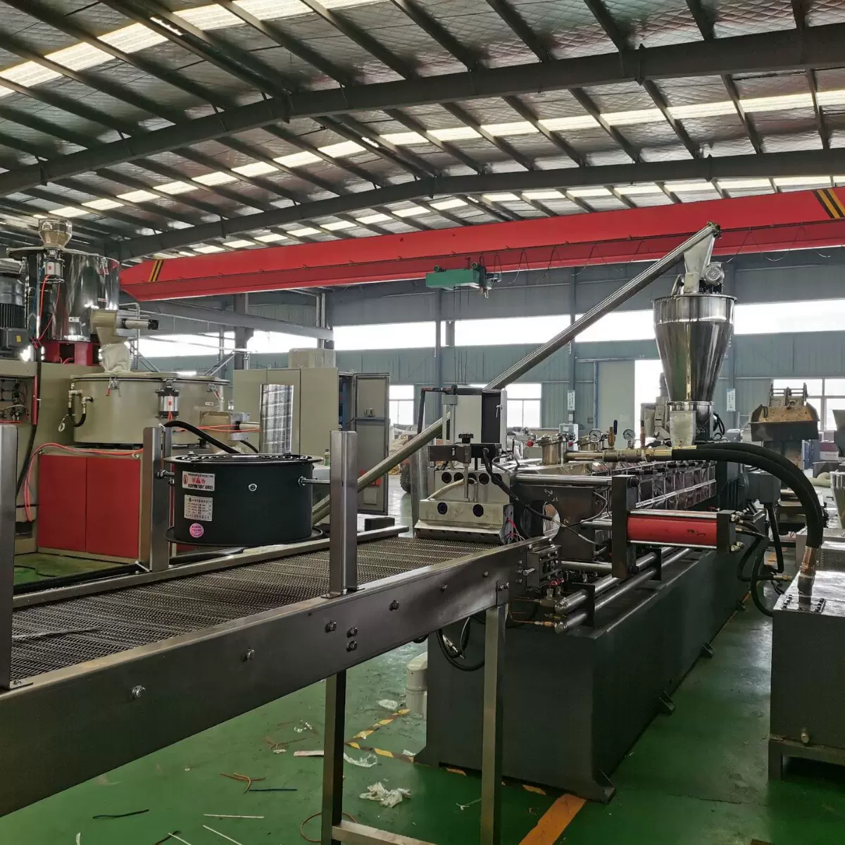 pp碳酸钙母粒造粒机_pbat降解料造粒机_降解塑料颗粒挤出机