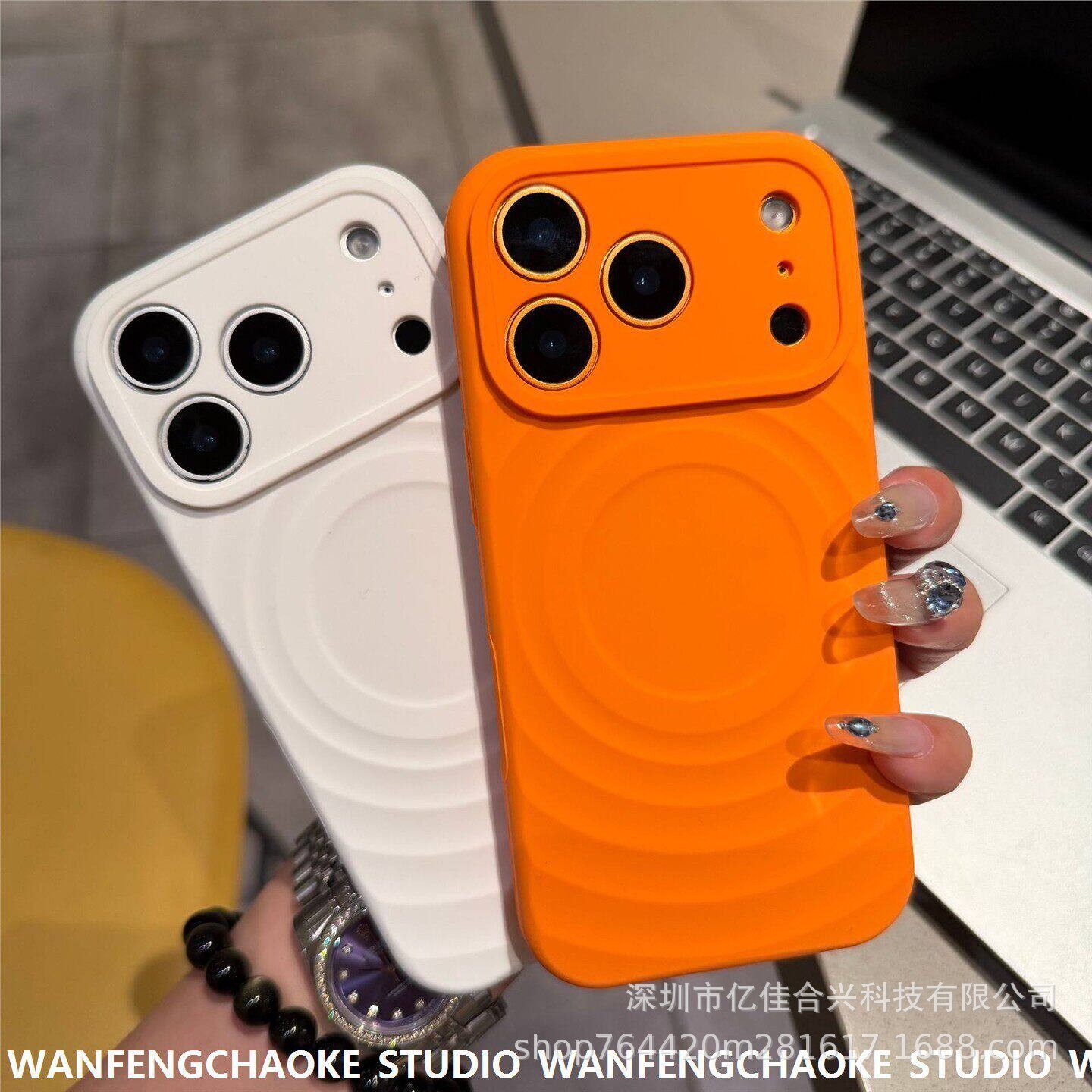 Nuevo tipo ondulado de succión para iPhone17PRO caso de teléfono celular agujero fino líquido de silicio manzana 16 cubierta anticaída