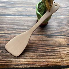無漆のケヤキの鍋は家庭用の木のシャベルにくっつきません。