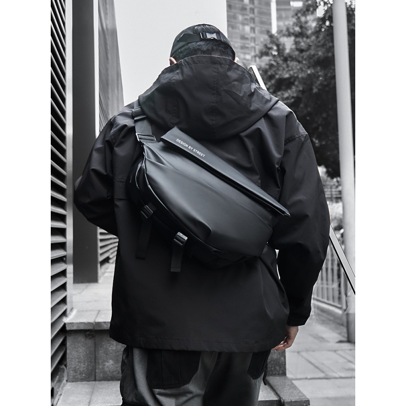 Chaopai Inclined shoulder bag man Bag Function Postman knapsack Motorcycle locomotive Riding The single shoulder bag Chest pack Men's bag