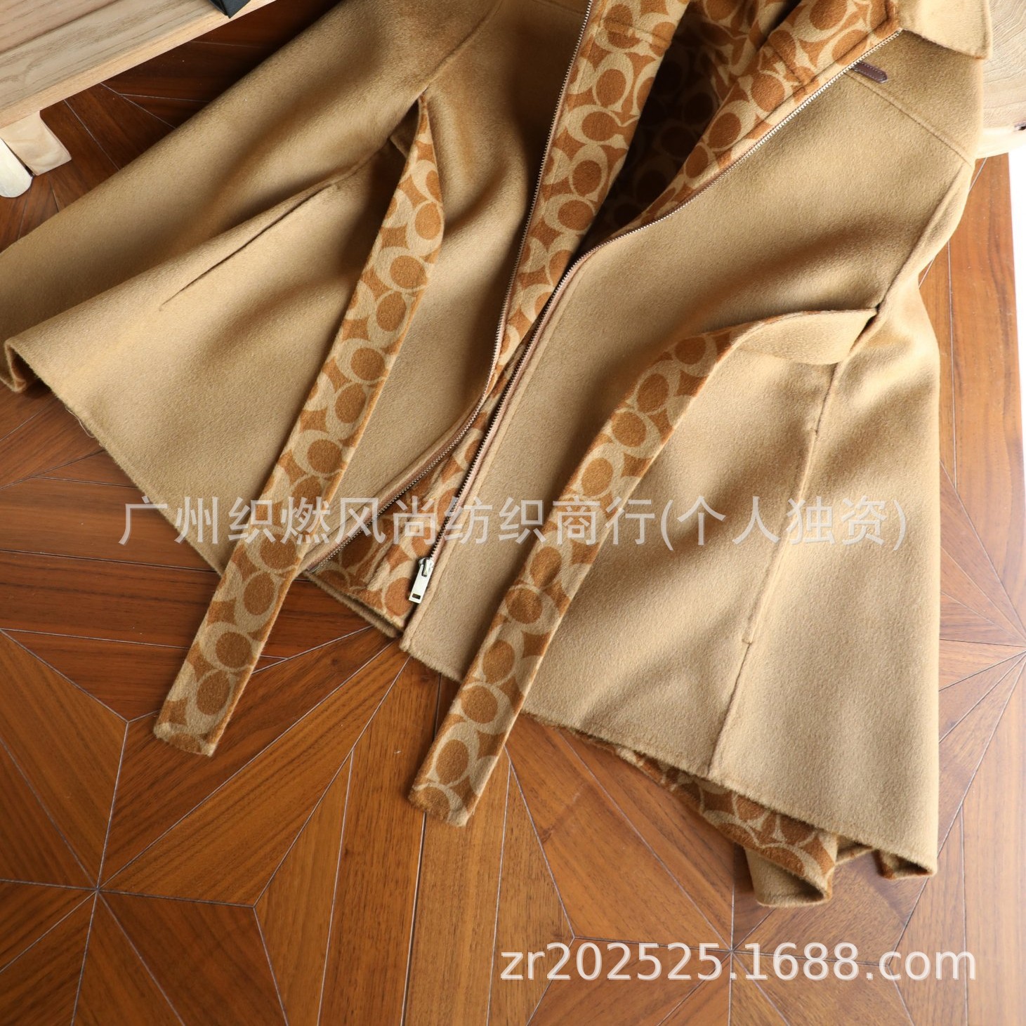 Кашемировое trenchcoat?