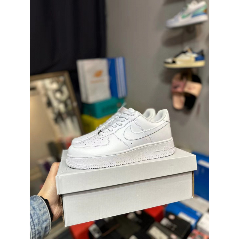 Air Force One de color blanco puro Piel de vaca de primera capa AF1 Black Warrior All White Classic Low Cuts Zapatillas deportivas de pareja