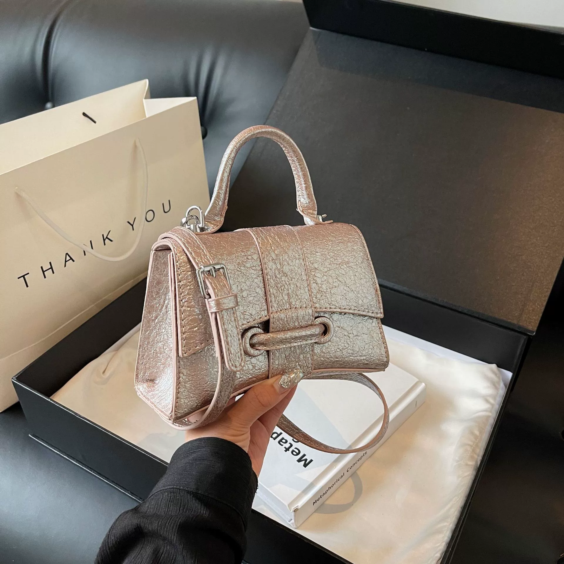 Трендовая сумка на одно плечо, в стиле Chanel
