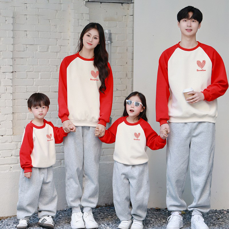 简约爱心亲子装春秋母女装圆领打底卫衣一家三口家庭装运动童卫衣