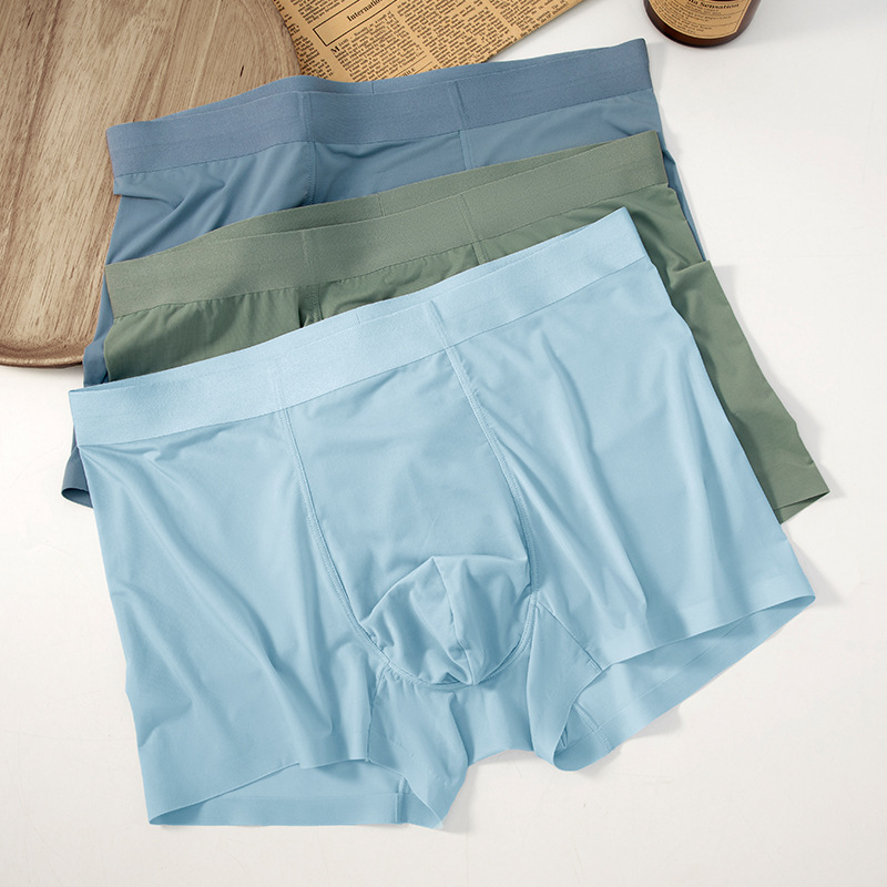 Pantalones de hielo de verano antibacterianas de malla de hombre ventilación cintura media sin marcas cuadrangulares de ángulo plano Pantalones de hombre en stock al por mayor