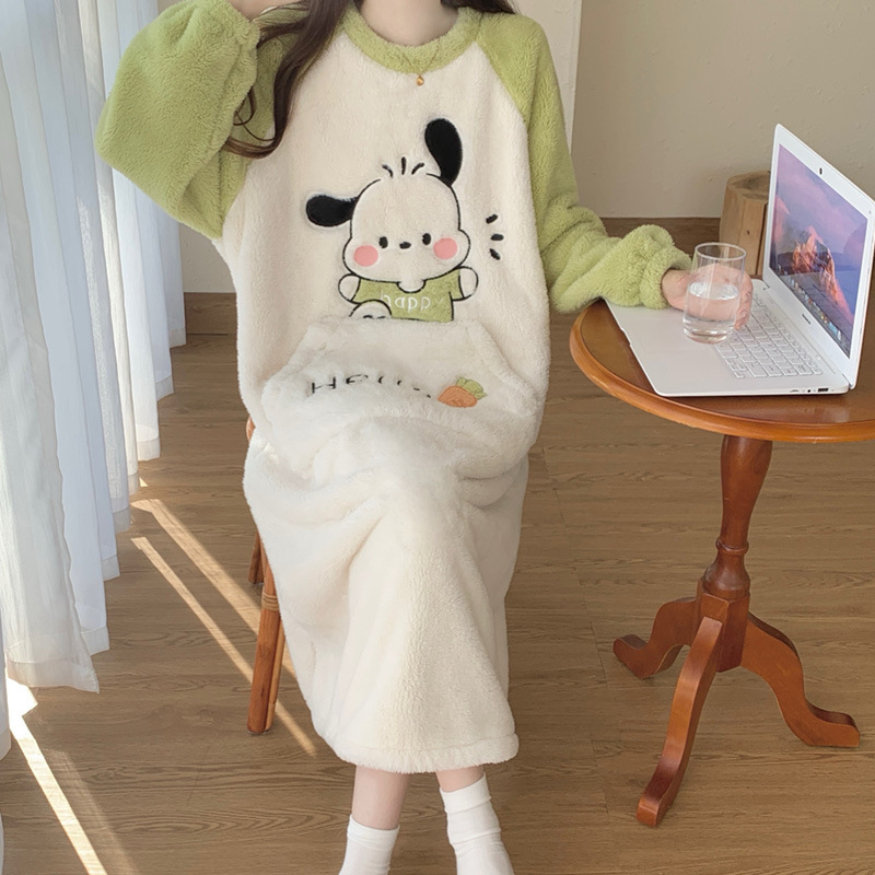 Otoño y invierno pijamas damas engrosadas y peluche lindas dibujos animados de coral rojo largo red pijamas de gran tamaño