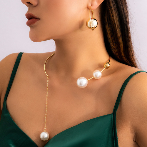 Simple geometrical character round bead chain of clavicle niche open collar design in Europe and the cold wind imitation pearls necklace earrings