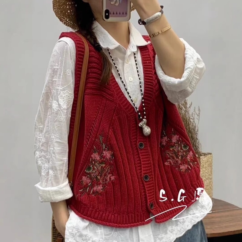 Knitted Vest for Women, New Spring Fashion Embroidered V-Neck Cardigan, Slim-Fit Casual Sleeveless Jacket