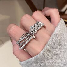 ���������ָŮ���p��С���߼������A�ʹڕr�К��|�ٴ�ʳָ��ָ�h