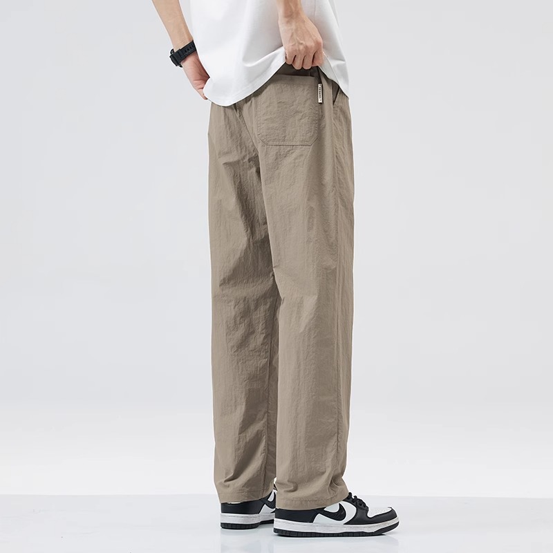 クールなアイスシルクパンツメンズ夏薄い速乾性ルーズストレート作業服メンズパンツ夏のスポーツとレジャーのズボン