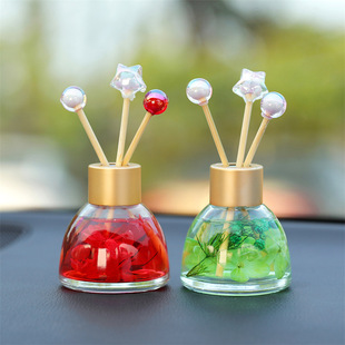 New dried flower perfume bottle car decoration with car aromatherapy deodorant car decoration supplies one-piece delivery