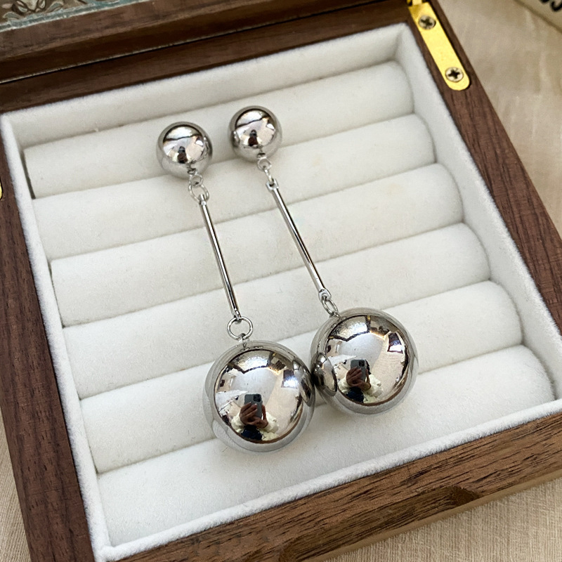 Aguja de plata diamantes geométricos aretes de perlas redondos ligeros de lujo de alta calidad pernos de orejas de estilo francés temperamento femenino orejas de nicho mayorista image 71