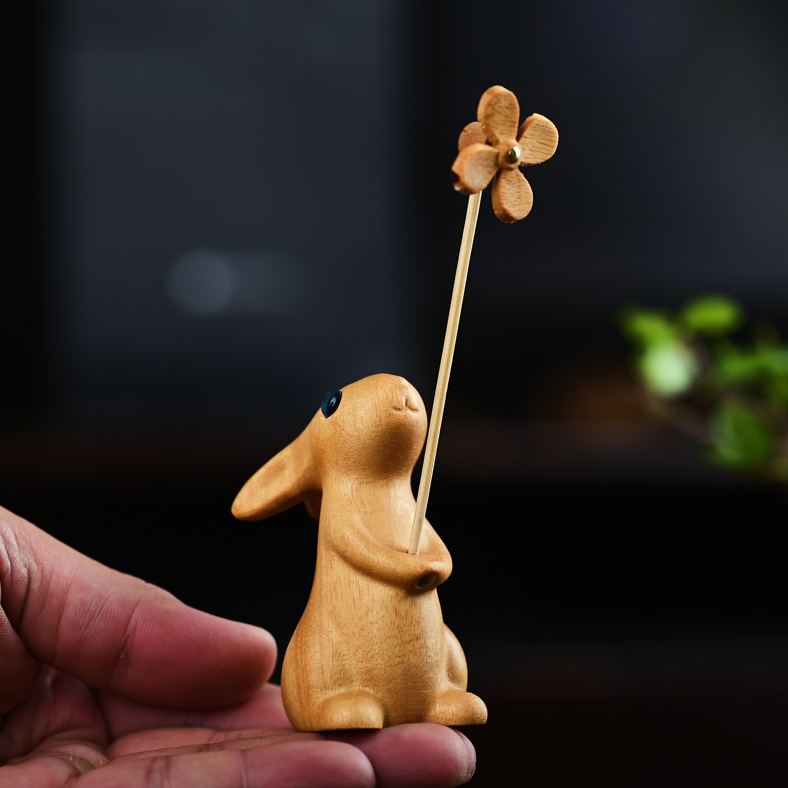 黃金檀木雕風車玉兔手把件生肖創意桌面擺件卡通兒童生日精緻禮物