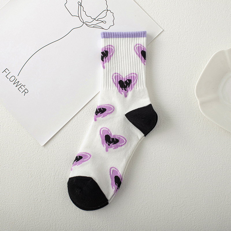 Calcetines de amor púrpura calcetines de media pantorrilla de alta apariencia para mujer de primavera y verano con letras de dibujos animados de moda estilo universitario calcetines de algodón