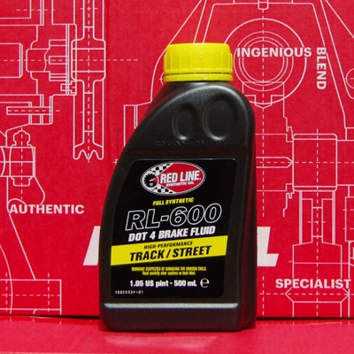 ABŞ-dan idxal Red Line əyləc mayesi Dot4 Rl-600 500ml
